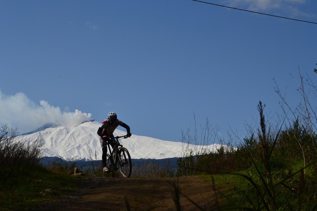 Etna Bike Holiday Zafferana Etnea Eksteriør billede