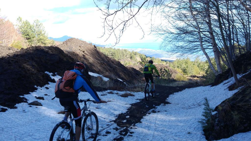 Etna Bike Holiday Zafferana Etnea Eksteriør billede